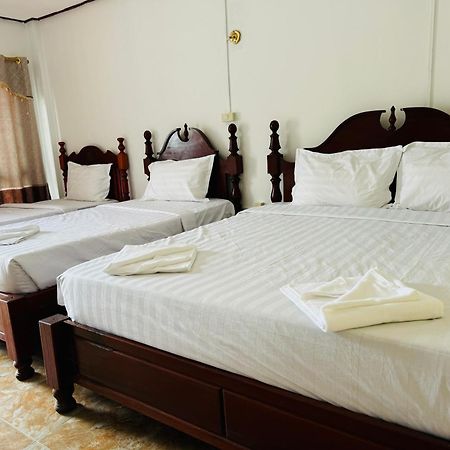 Vang Vieng Green Hotel エクステリア 写真